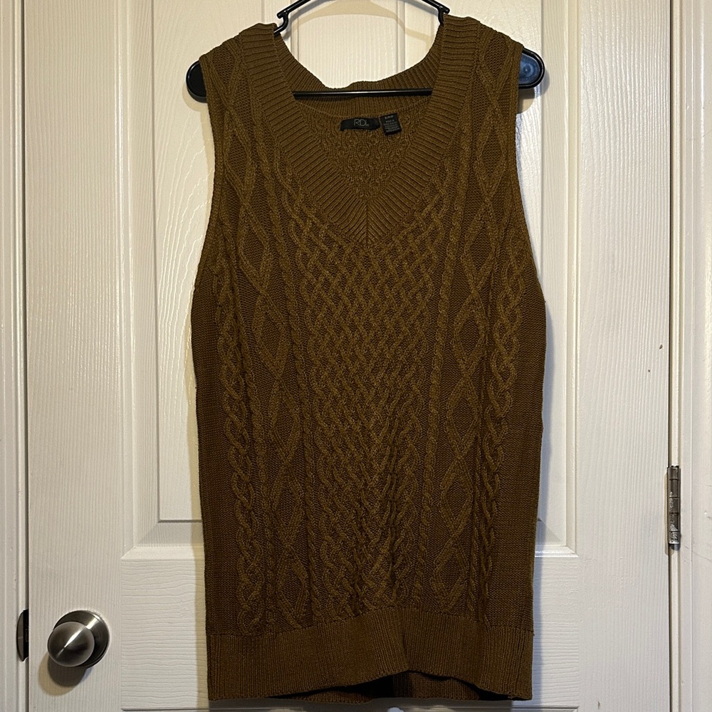 RDI Olive Cable Knit V-Neck Sweater